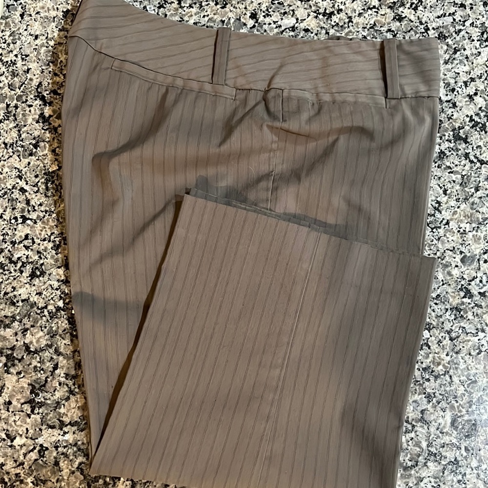 Mossimo Pinstriped Career Capris Sz 14